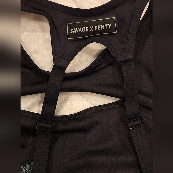 NWT-Savage X Fenty Black Sports Bra - Picture 12 of 14